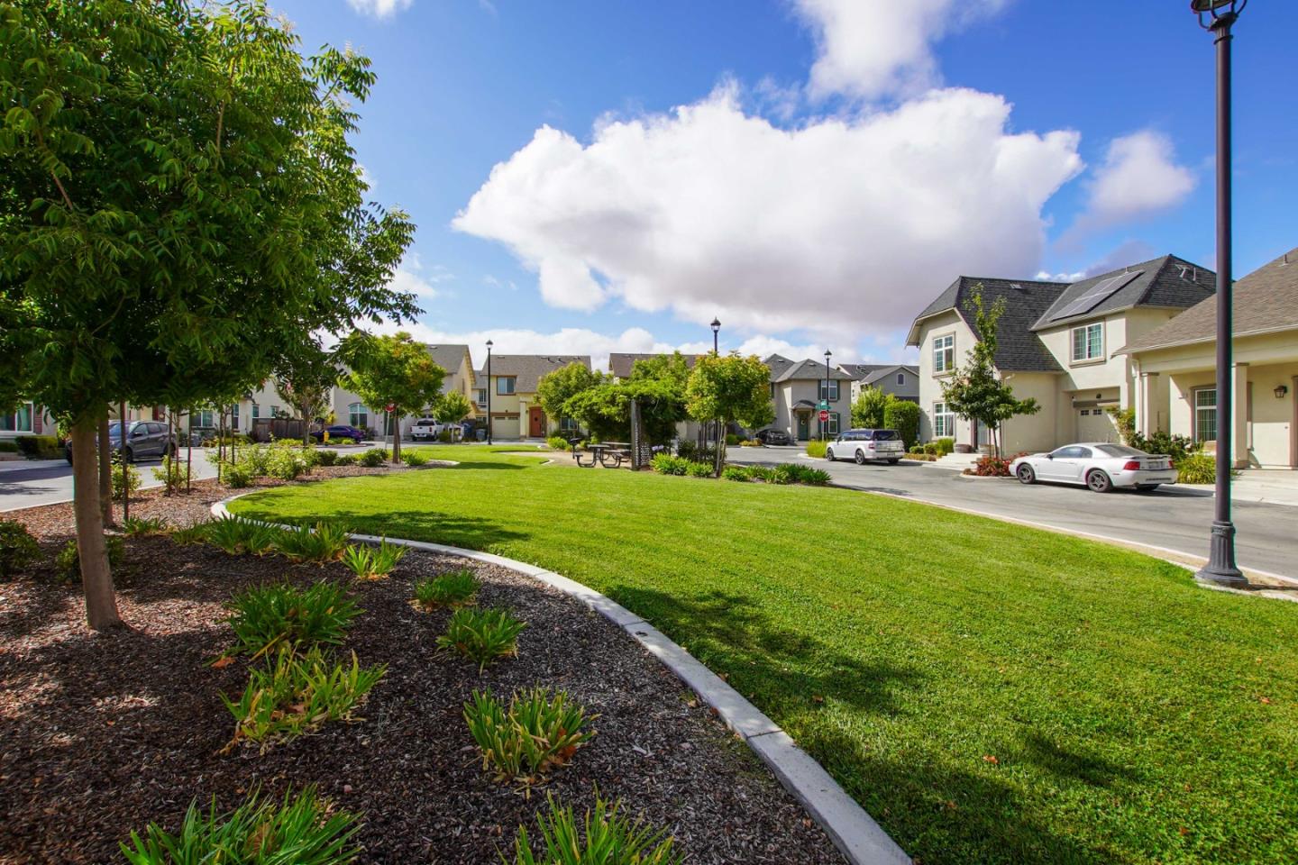 Detail Gallery Image 31 of 36 For 1600 Panorama Dr, Hollister,  CA 95023 - 4 Beds | 2/1 Baths