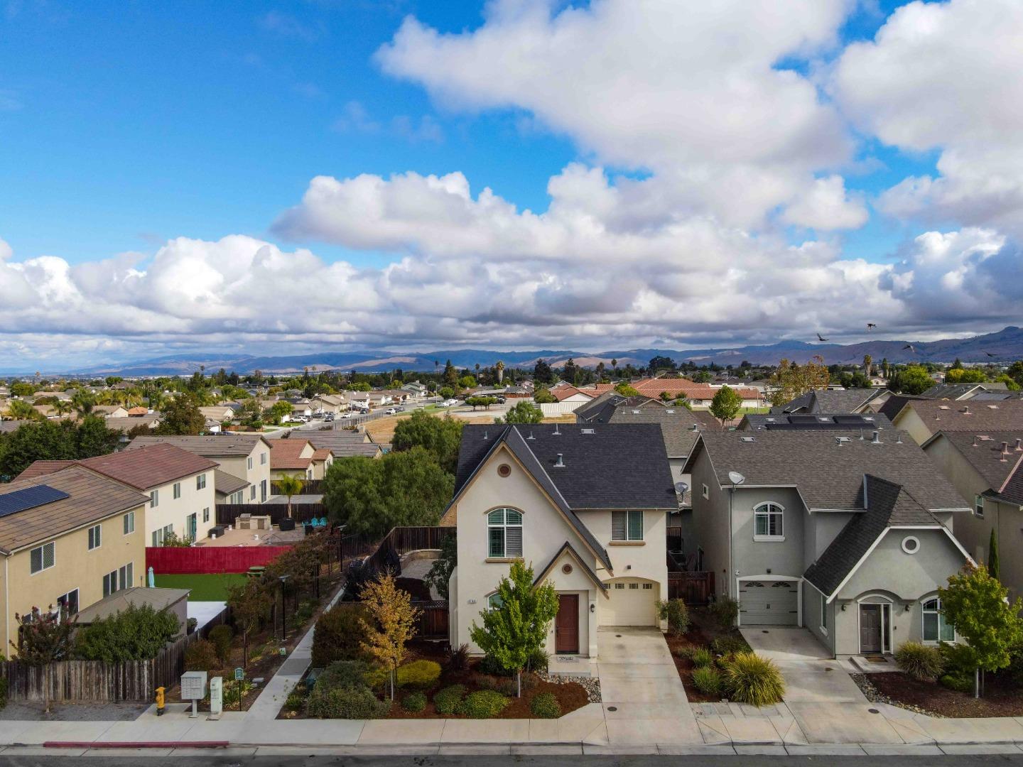 Detail Gallery Image 34 of 36 For 1600 Panorama Dr, Hollister,  CA 95023 - 4 Beds | 2/1 Baths