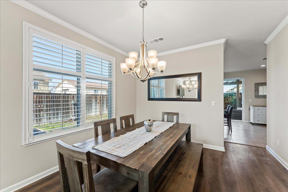 Detail Gallery Image 6 of 36 For 1600 Panorama Dr, Hollister,  CA 95023 - 4 Beds | 2/1 Baths