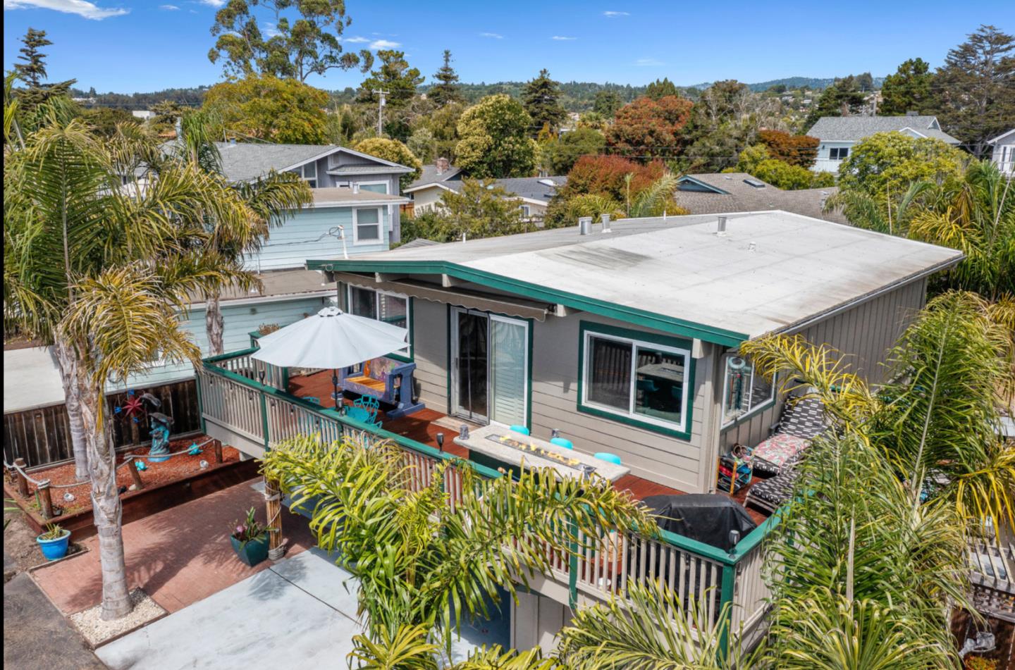 Detail Gallery Image 20 of 22 For 716 Seacliff Dr, Aptos,  CA 95003 - 3 Beds | 2 Baths