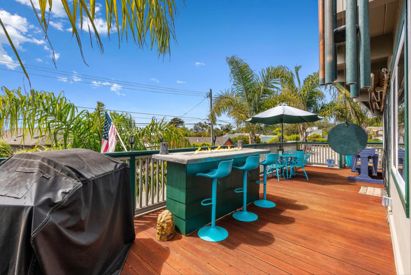 Detail Gallery Image 4 of 22 For 716 Seacliff Dr, Aptos,  CA 95003 - 3 Beds | 2 Baths