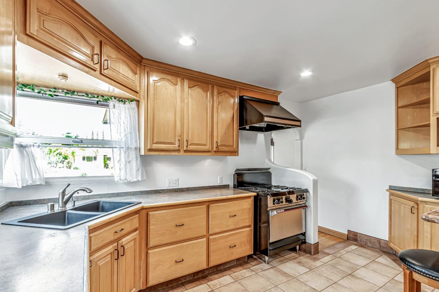 Detail Gallery Image 11 of 42 For 1139 W Parr Ave, Campbell,  CA 95008 - 3 Beds | 2 Baths