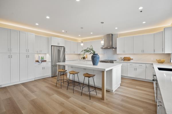 Detail Gallery Image 10 of 37 For 575 Seymour St, Half Moon Bay,  CA 94019 - 4 Beds | 2/1 Baths