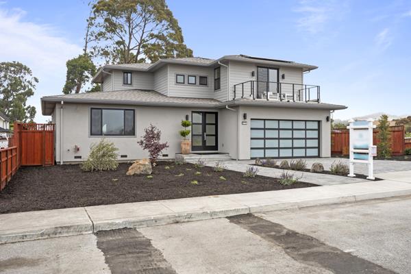 Detail Gallery Image 2 of 37 For 575 Seymour St, Half Moon Bay,  CA 94019 - 4 Beds | 2/1 Baths