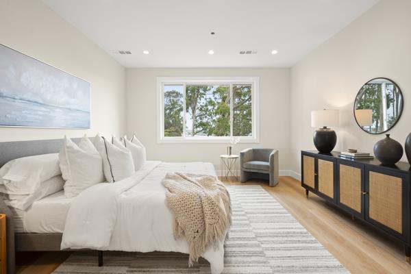 Detail Gallery Image 20 of 37 For 575 Seymour St, Half Moon Bay,  CA 94019 - 4 Beds | 2/1 Baths