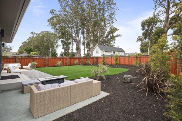 Detail Gallery Image 30 of 37 For 575 Seymour St, Half Moon Bay,  CA 94019 - 4 Beds | 2/1 Baths