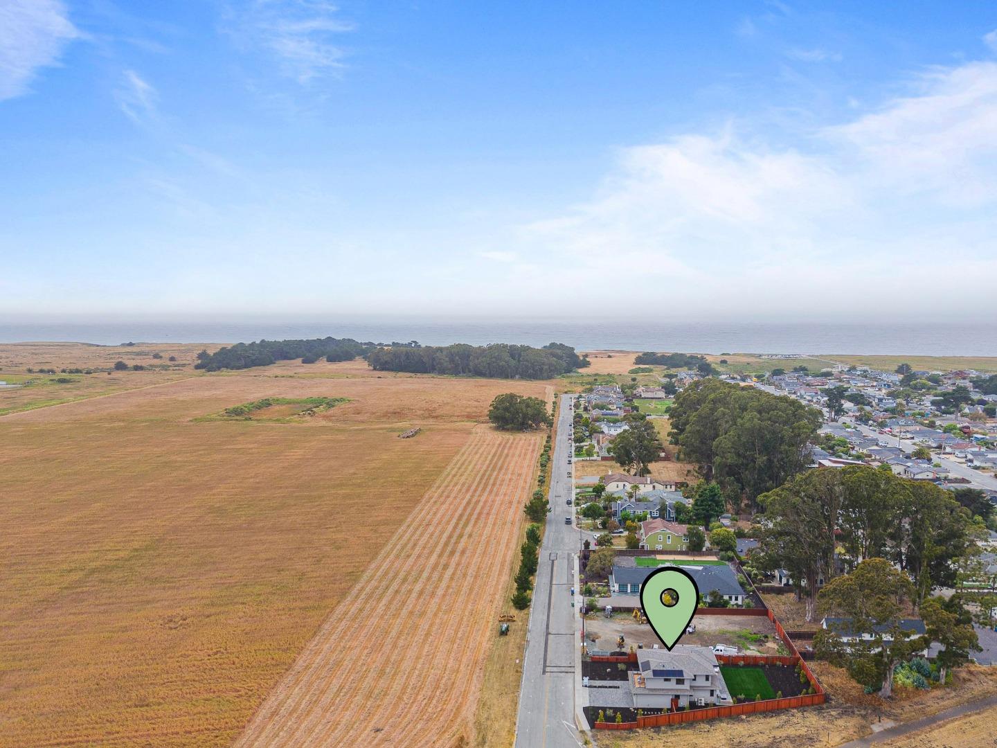 Detail Gallery Image 36 of 37 For 575 Seymour St, Half Moon Bay,  CA 94019 - 4 Beds | 2/1 Baths