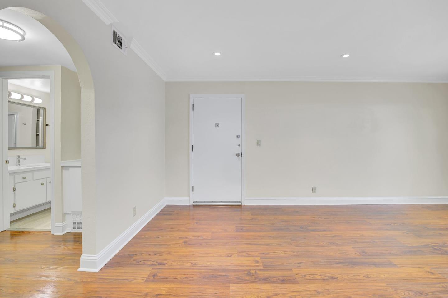 Detail Gallery Image 12 of 62 For 223 Kiely Blvd a,  Santa Clara,  CA 95051 - 2 Beds | 2 Baths