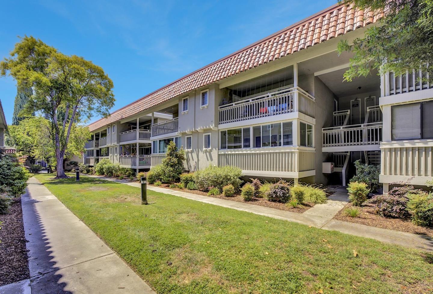 Detail Gallery Image 51 of 62 For 223 Kiely Blvd a,  Santa Clara,  CA 95051 - 2 Beds | 2 Baths