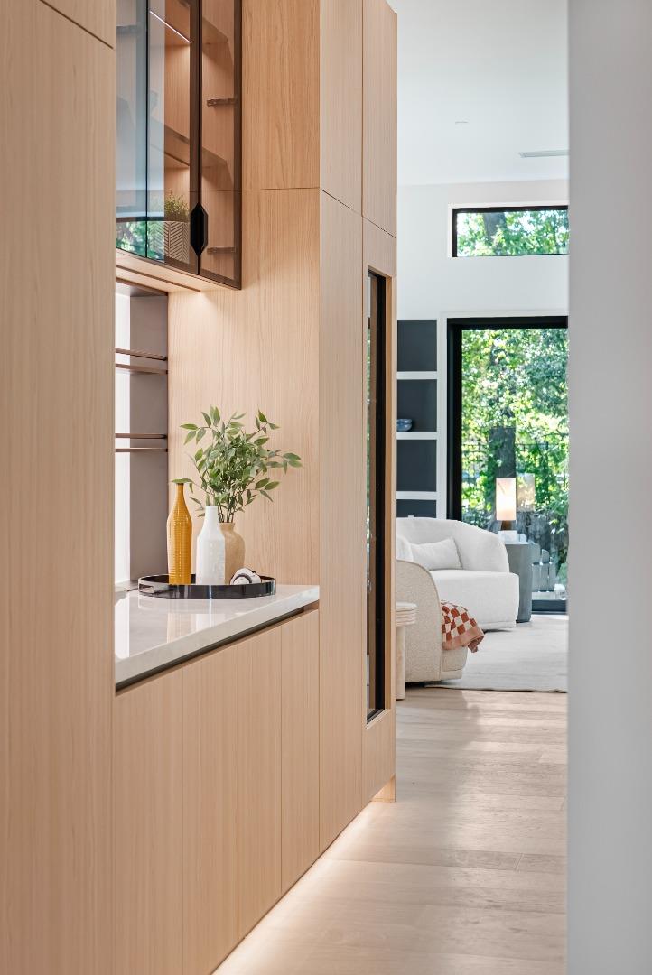 Detail Gallery Image 22 of 87 For 1068 Riverside Dr, Los Altos,  CA 94024 - 5 Beds | 5/1 Baths