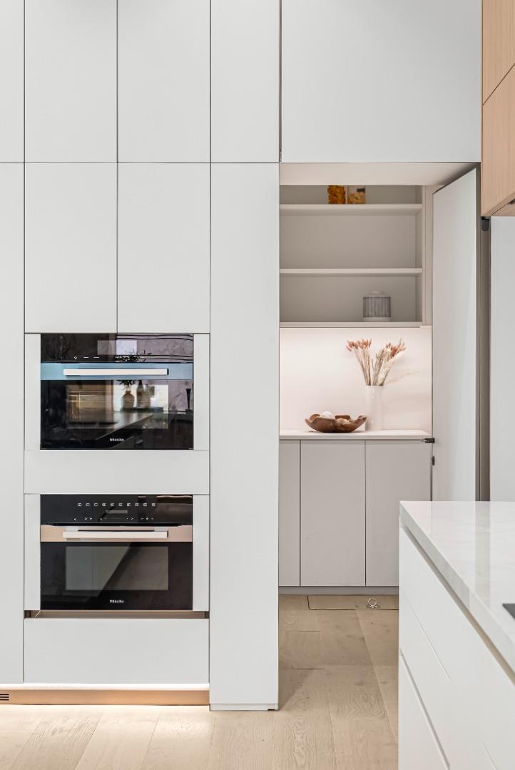 Detail Gallery Image 25 of 87 For 1068 Riverside Dr, Los Altos,  CA 94024 - 5 Beds | 5/1 Baths