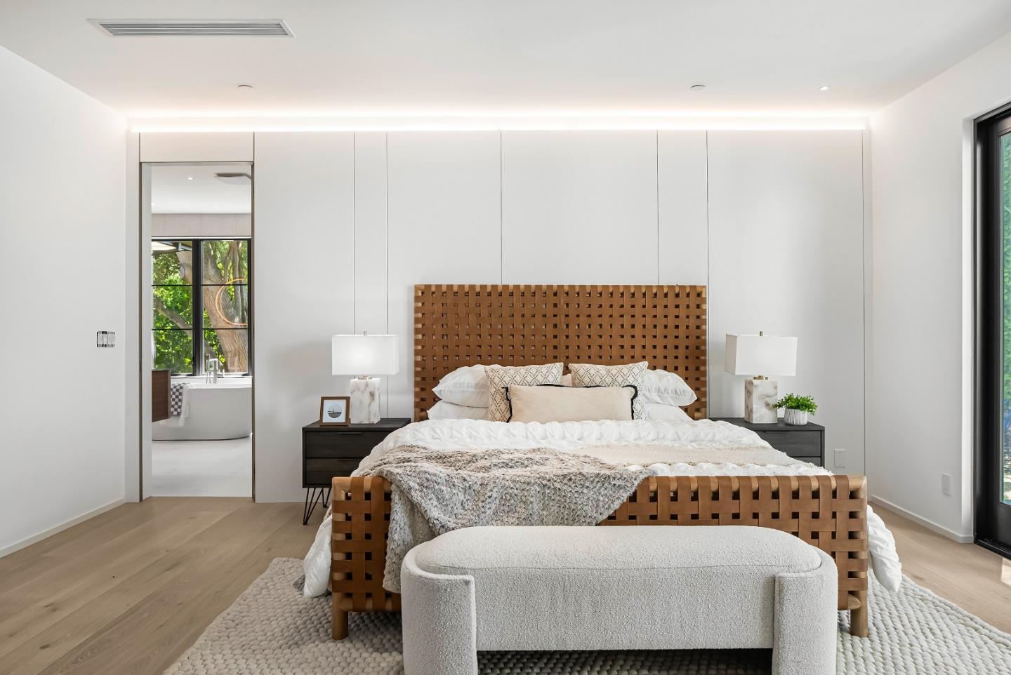 Detail Gallery Image 41 of 87 For 1068 Riverside Dr, Los Altos,  CA 94024 - 5 Beds | 5/1 Baths