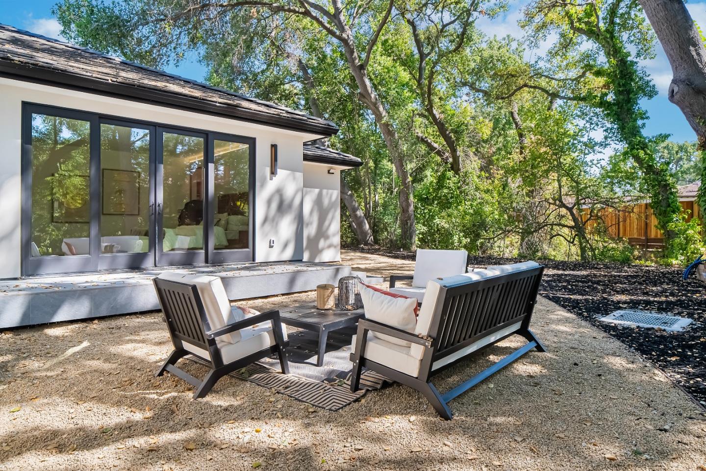 Detail Gallery Image 44 of 87 For 1068 Riverside Dr, Los Altos,  CA 94024 - 5 Beds | 5/1 Baths