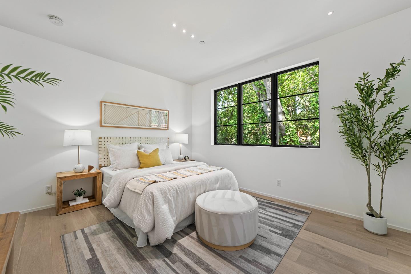 Detail Gallery Image 61 of 87 For 1068 Riverside Dr, Los Altos,  CA 94024 - 5 Beds | 5/1 Baths