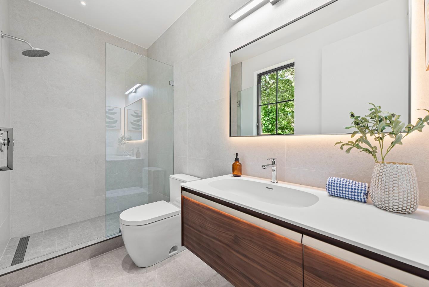 Detail Gallery Image 64 of 87 For 1068 Riverside Dr, Los Altos,  CA 94024 - 5 Beds | 5/1 Baths