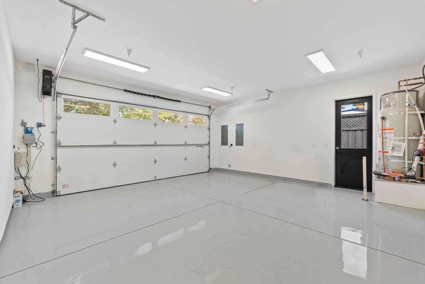 Detail Gallery Image 78 of 87 For 1068 Riverside Dr, Los Altos,  CA 94024 - 5 Beds | 5/1 Baths