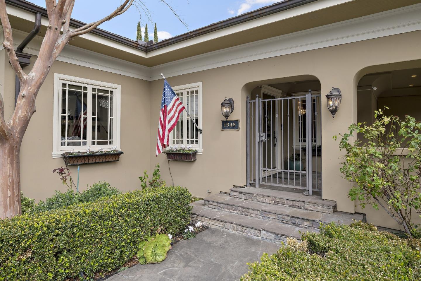 Detail Gallery Image 3 of 64 For 1548 Lincoln Ave, San Jose,  CA 95125 - 4 Beds | 4 Baths