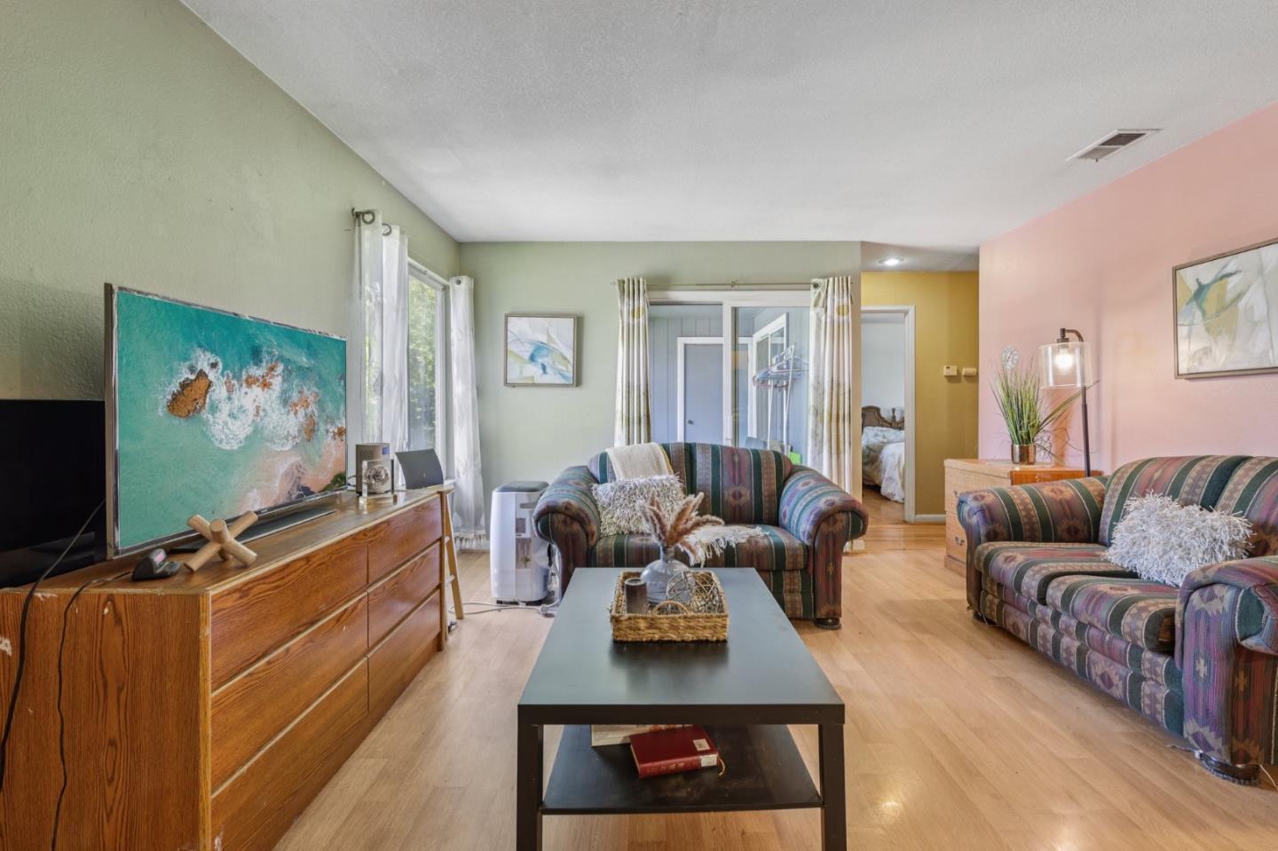 Detail Gallery Image 3 of 11 For 106 Rancho Dr #G,  San Jose,  CA 95111 - 2 Beds | 2 Baths