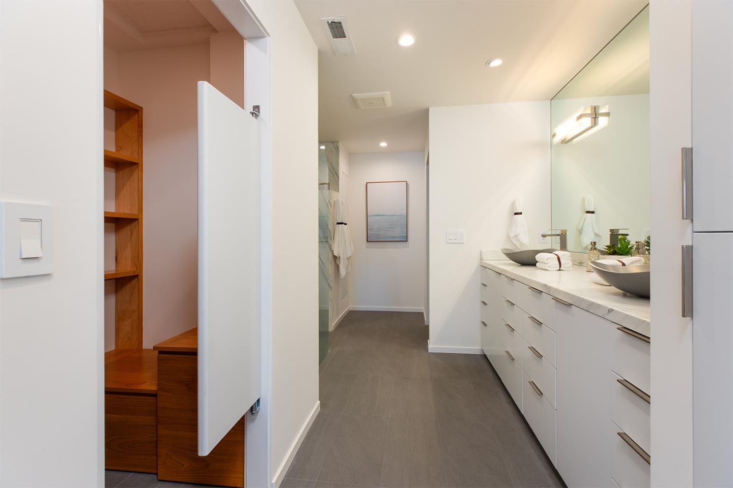 Detail Gallery Image 24 of 41 For 92 Frederick St a,  Santa Cruz,  CA 95062 - 2 Beds | 2/1 Baths
