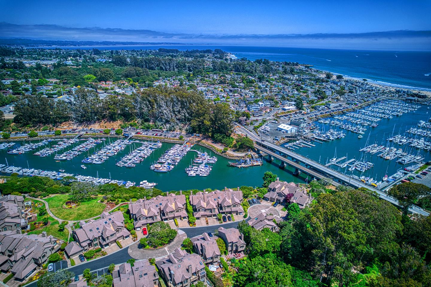 Detail Gallery Image 3 of 41 For 92 Frederick St a,  Santa Cruz,  CA 95062 - 2 Beds | 2/1 Baths