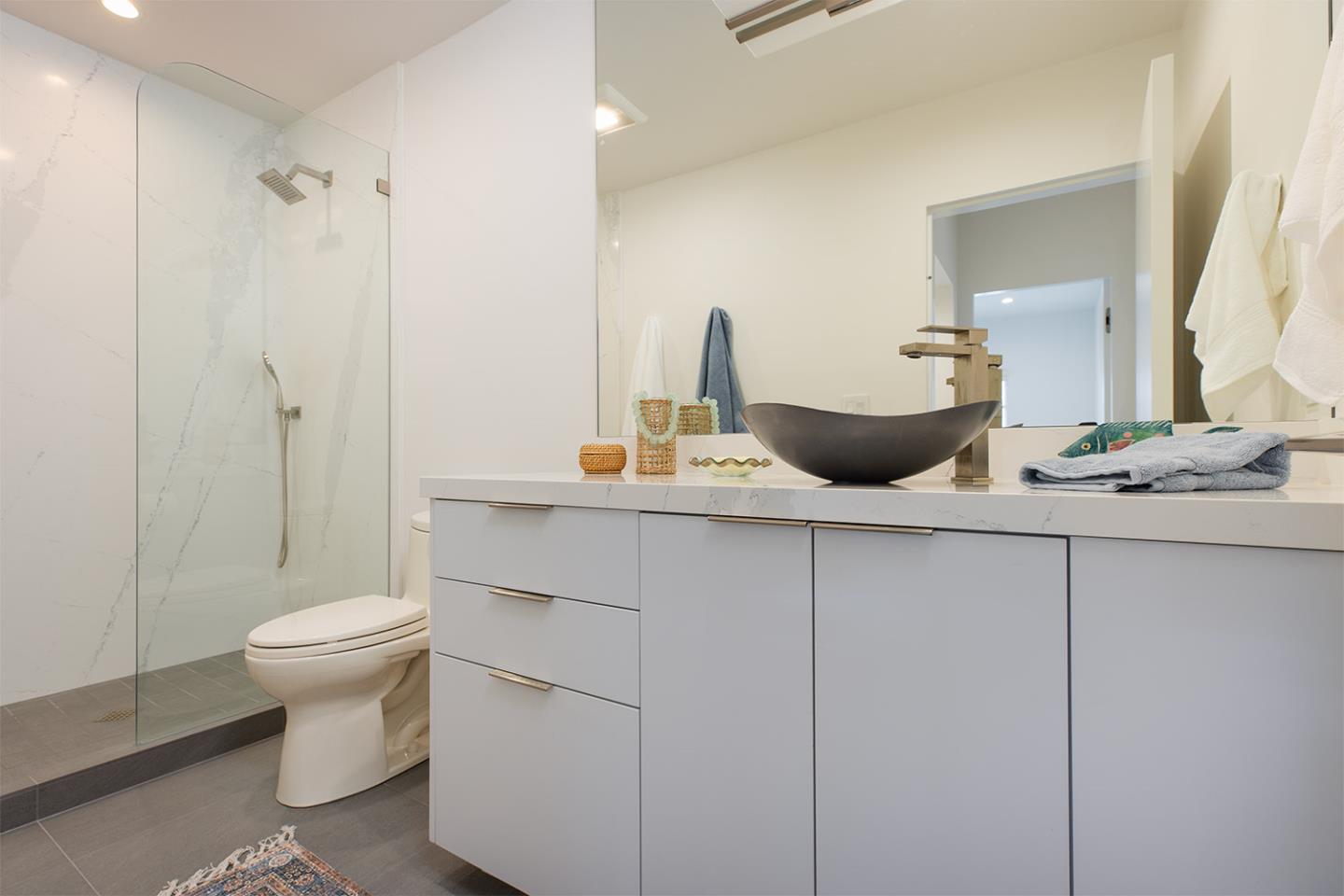 Detail Gallery Image 34 of 41 For 92 Frederick St a,  Santa Cruz,  CA 95062 - 2 Beds | 2/1 Baths