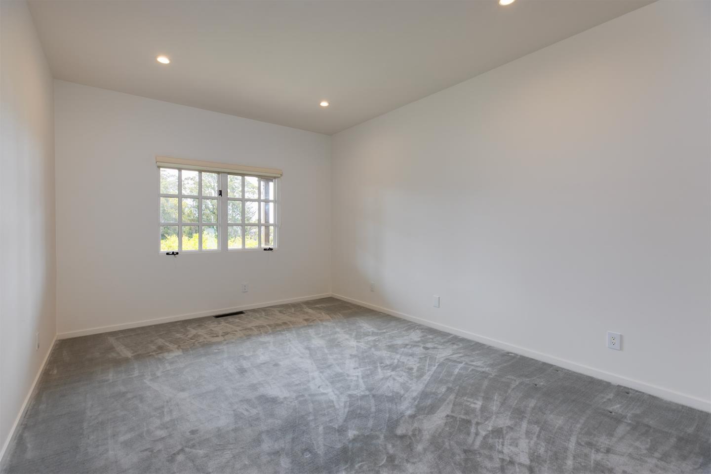 Detail Gallery Image 36 of 41 For 92 Frederick St a,  Santa Cruz,  CA 95062 - 2 Beds | 2/1 Baths