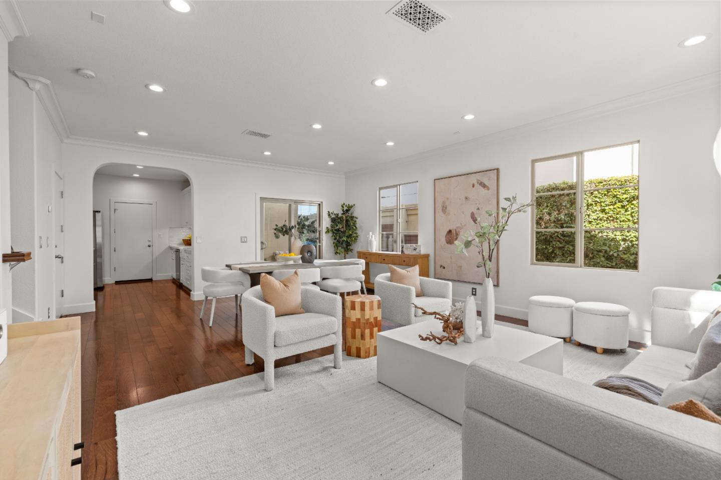 Detail Gallery Image 10 of 89 For 1298 Dahlia Loop, San Jose,  CA 95126 - 3 Beds | 3/2 Baths