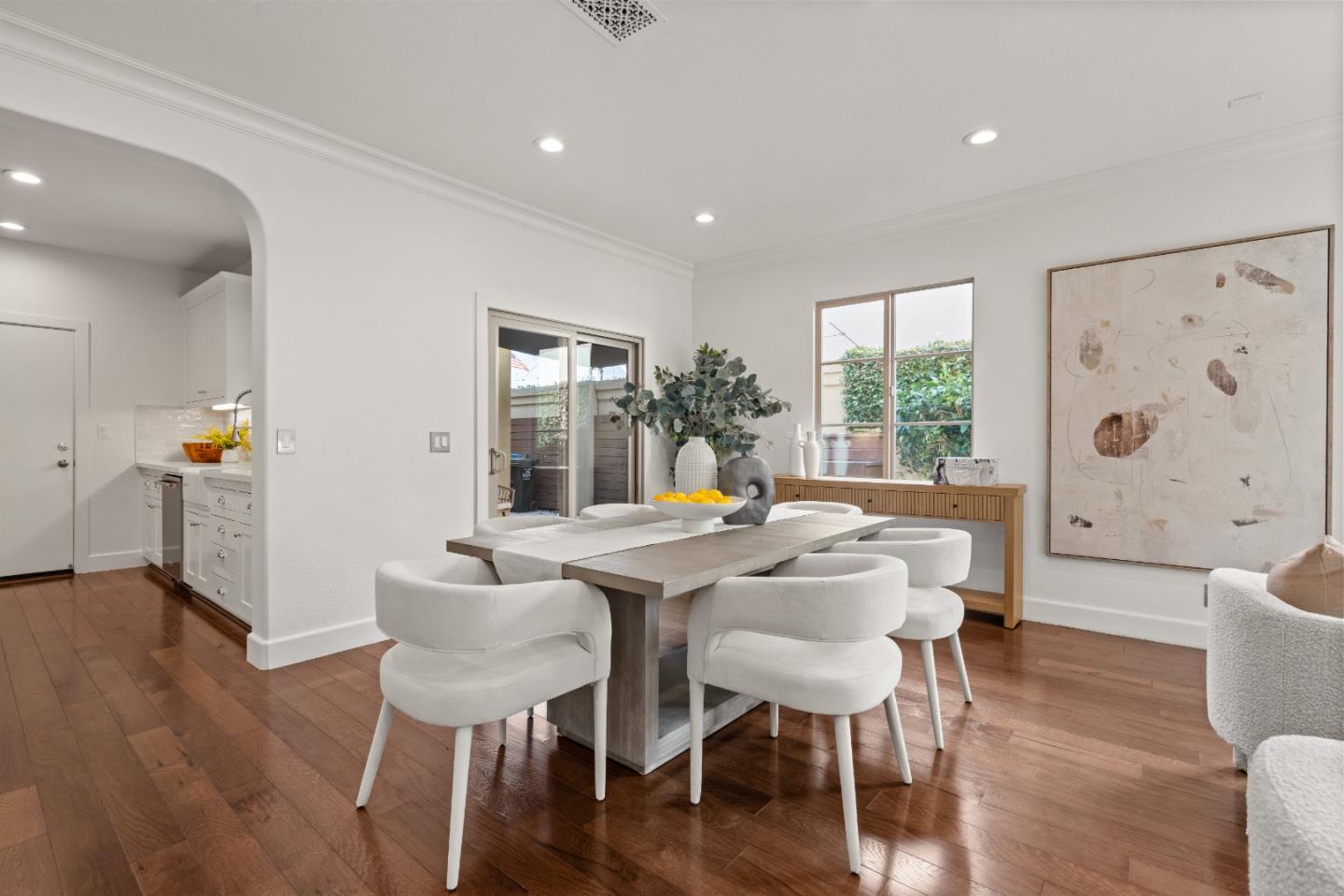Detail Gallery Image 12 of 89 For 1298 Dahlia Loop, San Jose,  CA 95126 - 3 Beds | 3/2 Baths