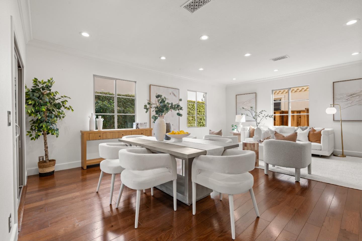 Detail Gallery Image 14 of 89 For 1298 Dahlia Loop, San Jose,  CA 95126 - 3 Beds | 3/2 Baths