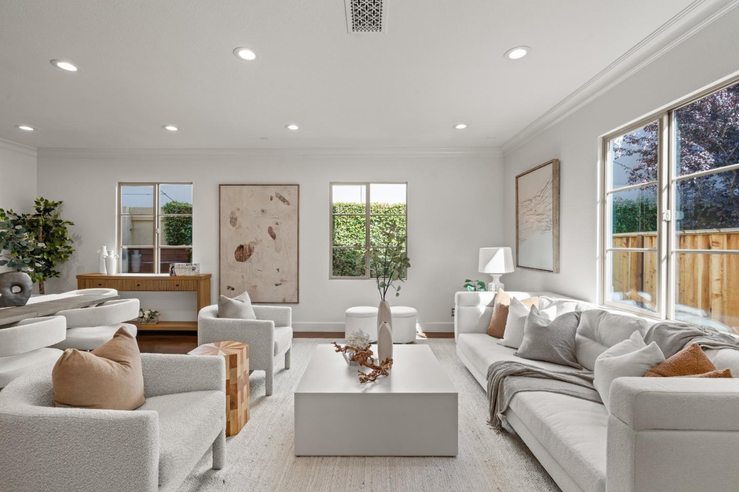 Detail Gallery Image 4 of 89 For 1298 Dahlia Loop, San Jose,  CA 95126 - 3 Beds | 3/2 Baths