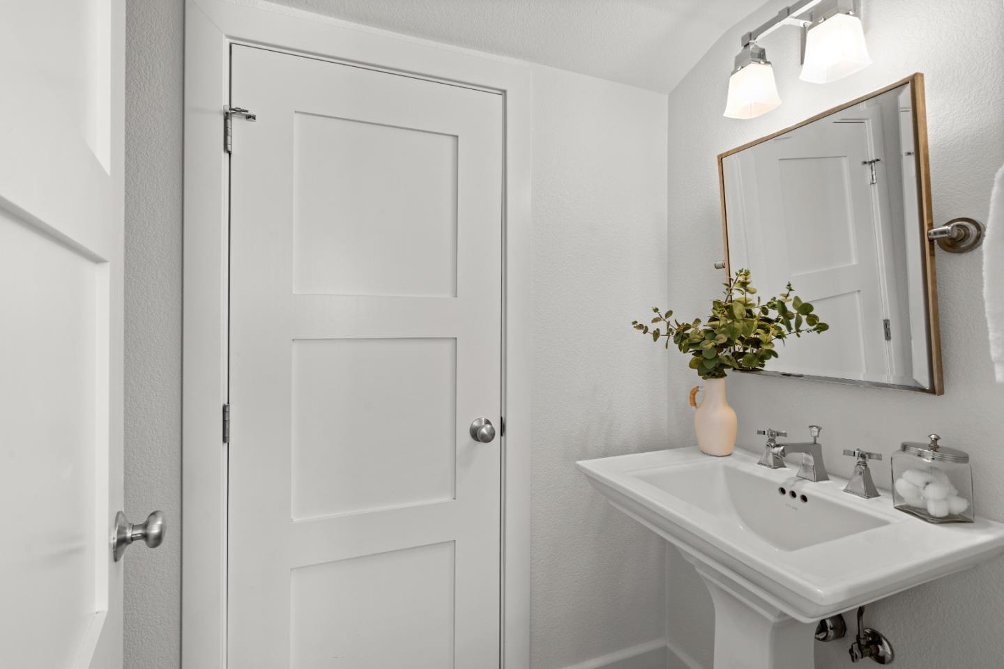Detail Gallery Image 50 of 89 For 1298 Dahlia Loop, San Jose,  CA 95126 - 3 Beds | 3/2 Baths