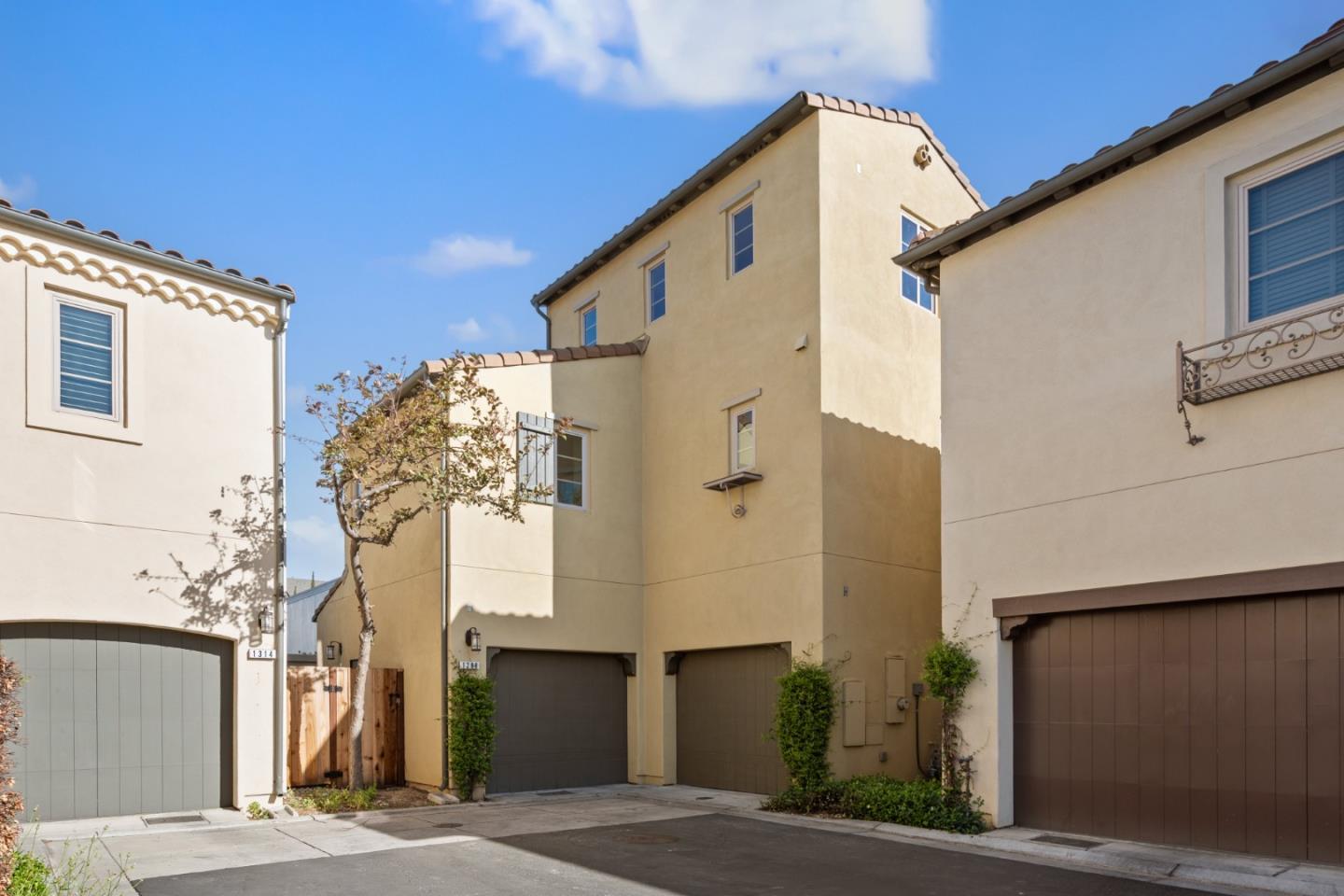 Detail Gallery Image 61 of 89 For 1298 Dahlia Loop, San Jose,  CA 95126 - 3 Beds | 3/2 Baths