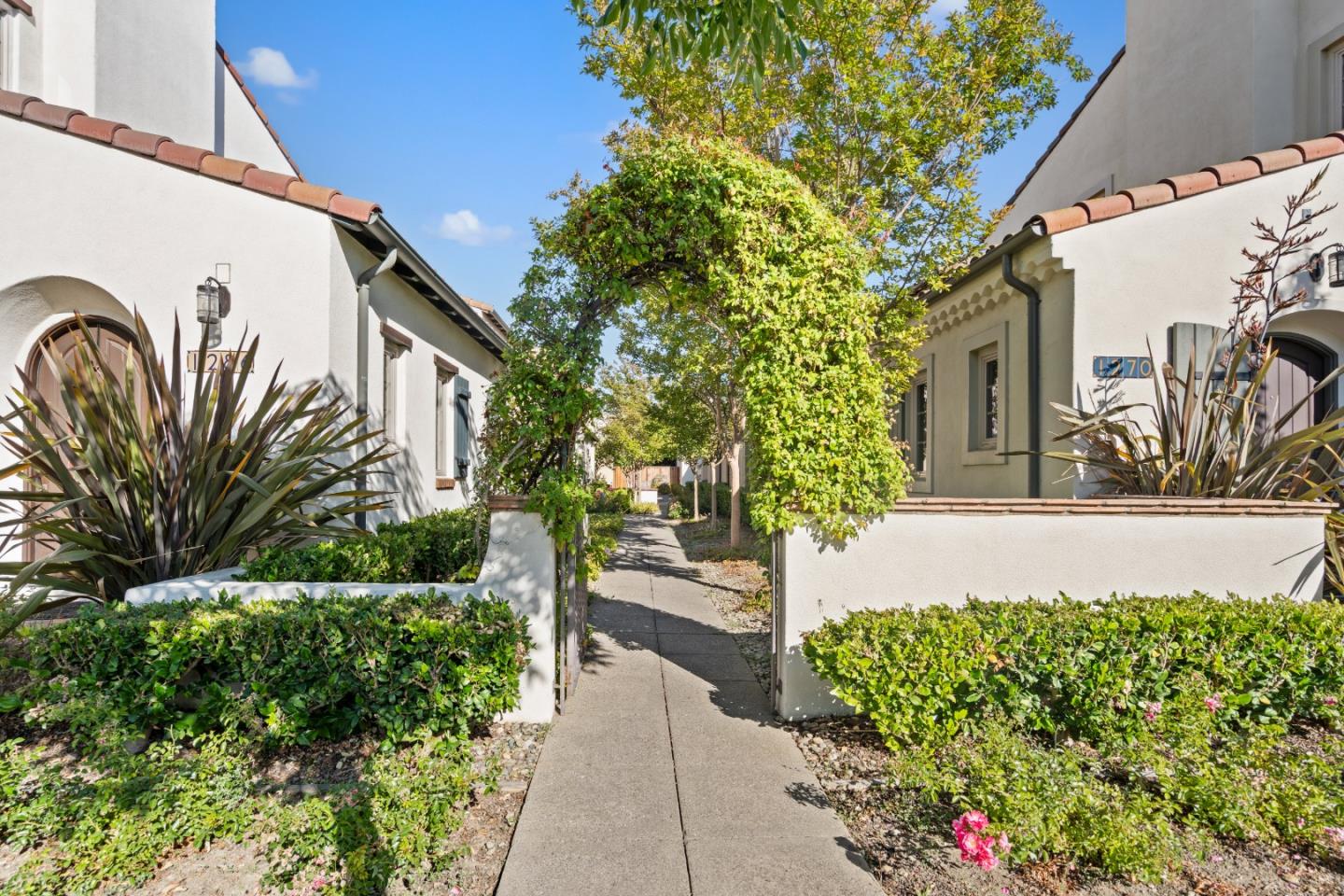 Detail Gallery Image 63 of 89 For 1298 Dahlia Loop, San Jose,  CA 95126 - 3 Beds | 3/2 Baths