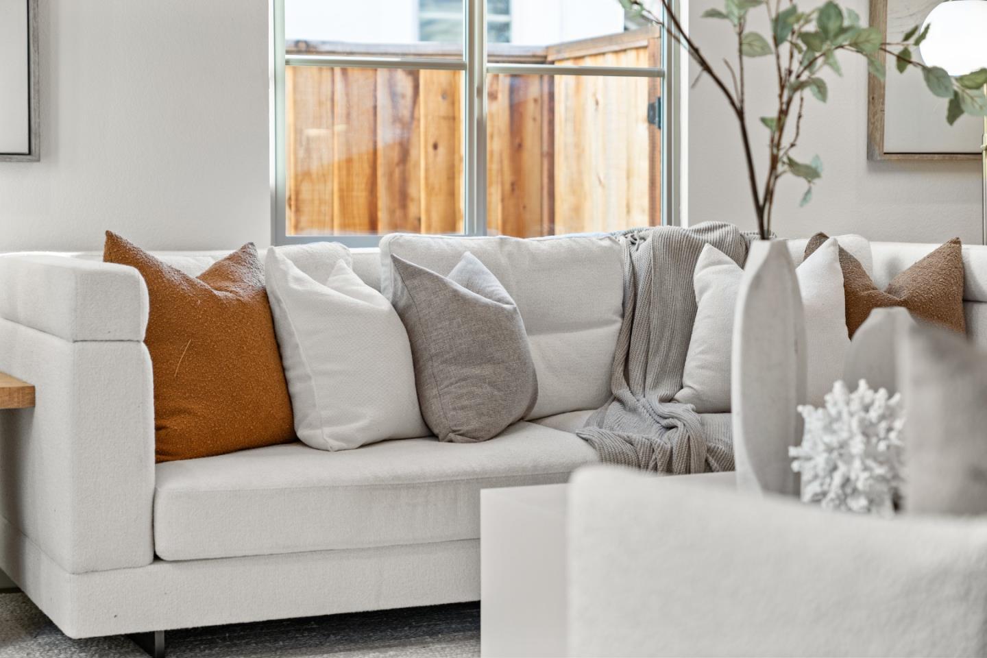 Detail Gallery Image 9 of 89 For 1298 Dahlia Loop, San Jose,  CA 95126 - 3 Beds | 3/2 Baths