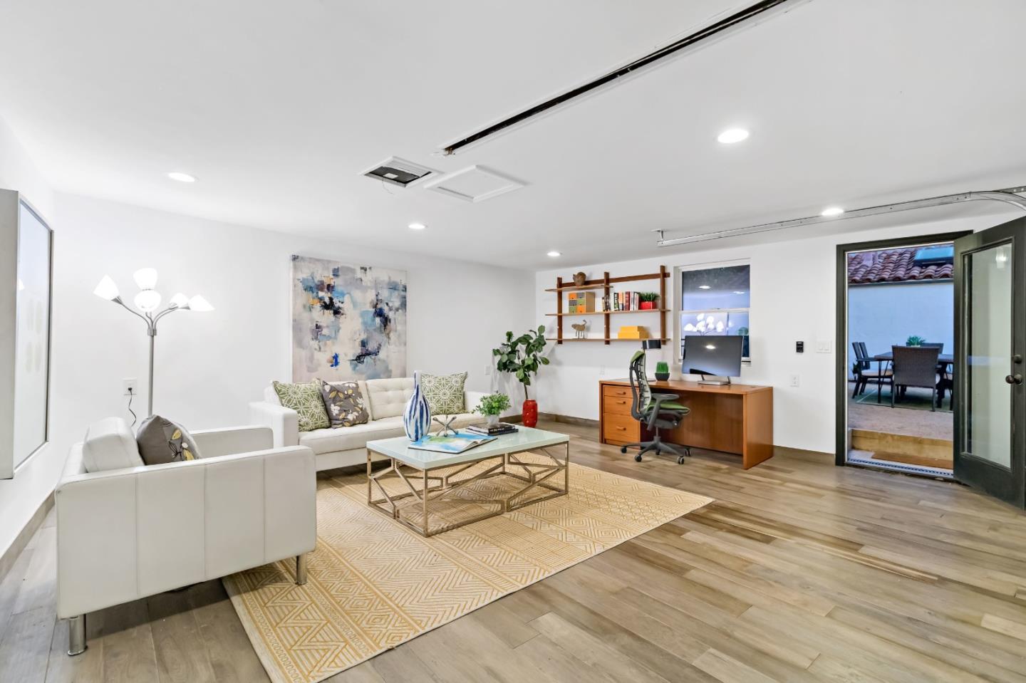 Detail Gallery Image 16 of 79 For 2030 Sand Hill Rd, Menlo Park,  CA 94025 - 3 Beds | 2/1 Baths