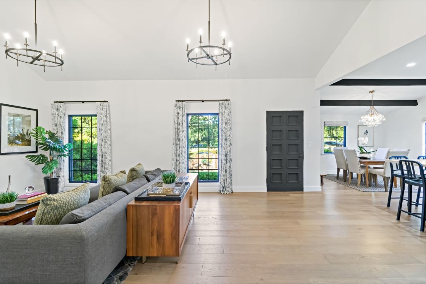 Detail Gallery Image 23 of 79 For 2030 Sand Hill Rd, Menlo Park,  CA 94025 - 3 Beds | 2/1 Baths
