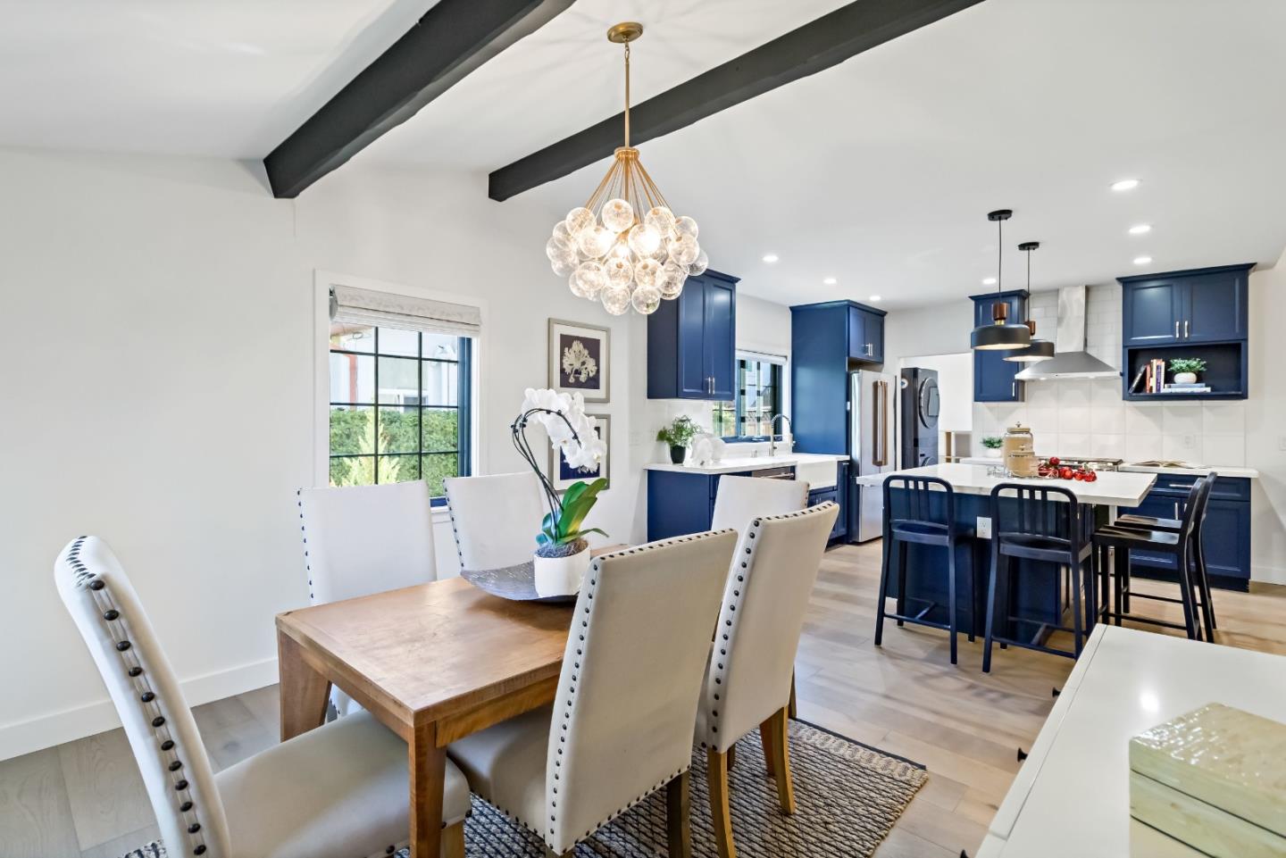 Detail Gallery Image 25 of 79 For 2030 Sand Hill Rd, Menlo Park,  CA 94025 - 3 Beds | 2/1 Baths