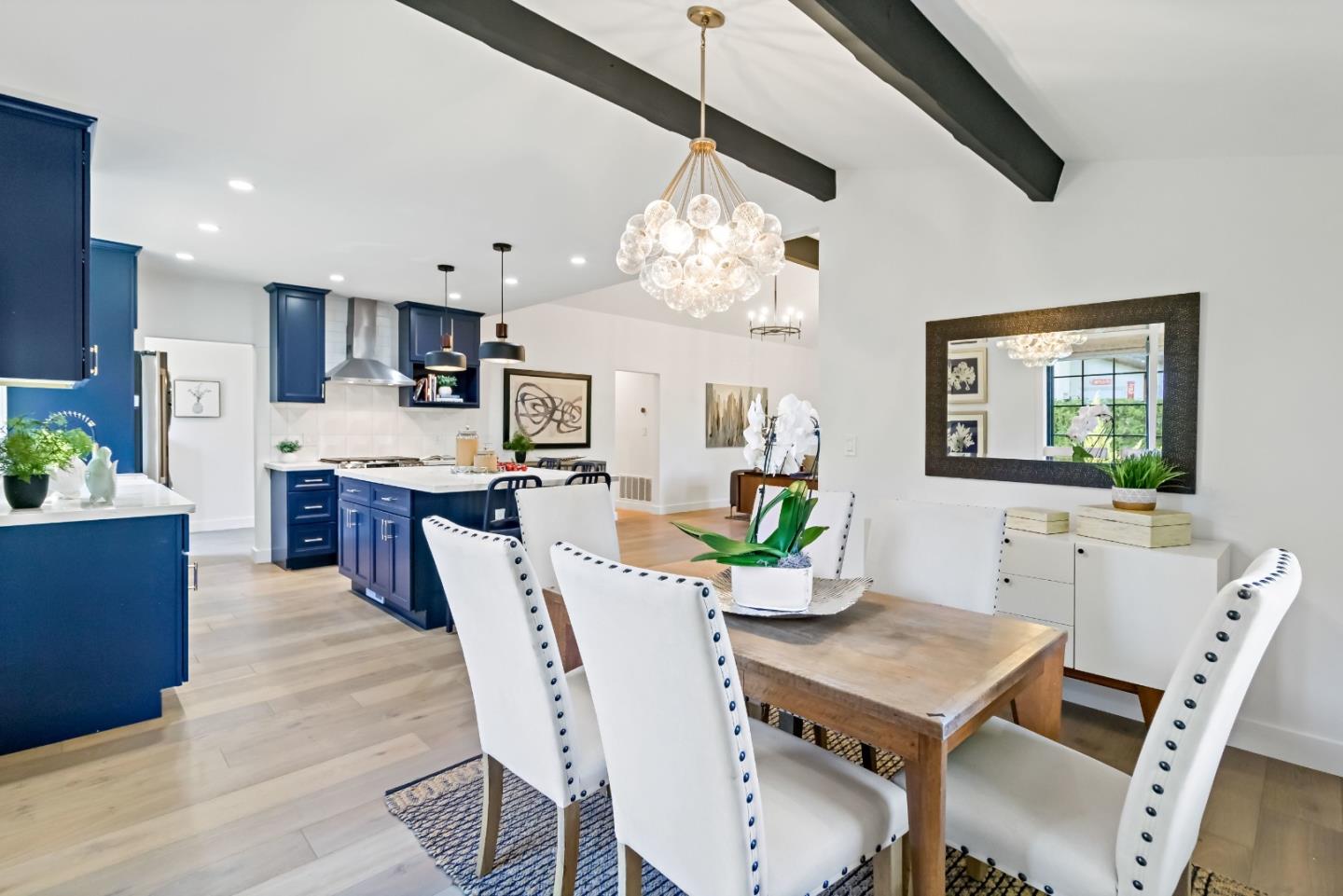 Detail Gallery Image 26 of 79 For 2030 Sand Hill Rd, Menlo Park,  CA 94025 - 3 Beds | 2/1 Baths
