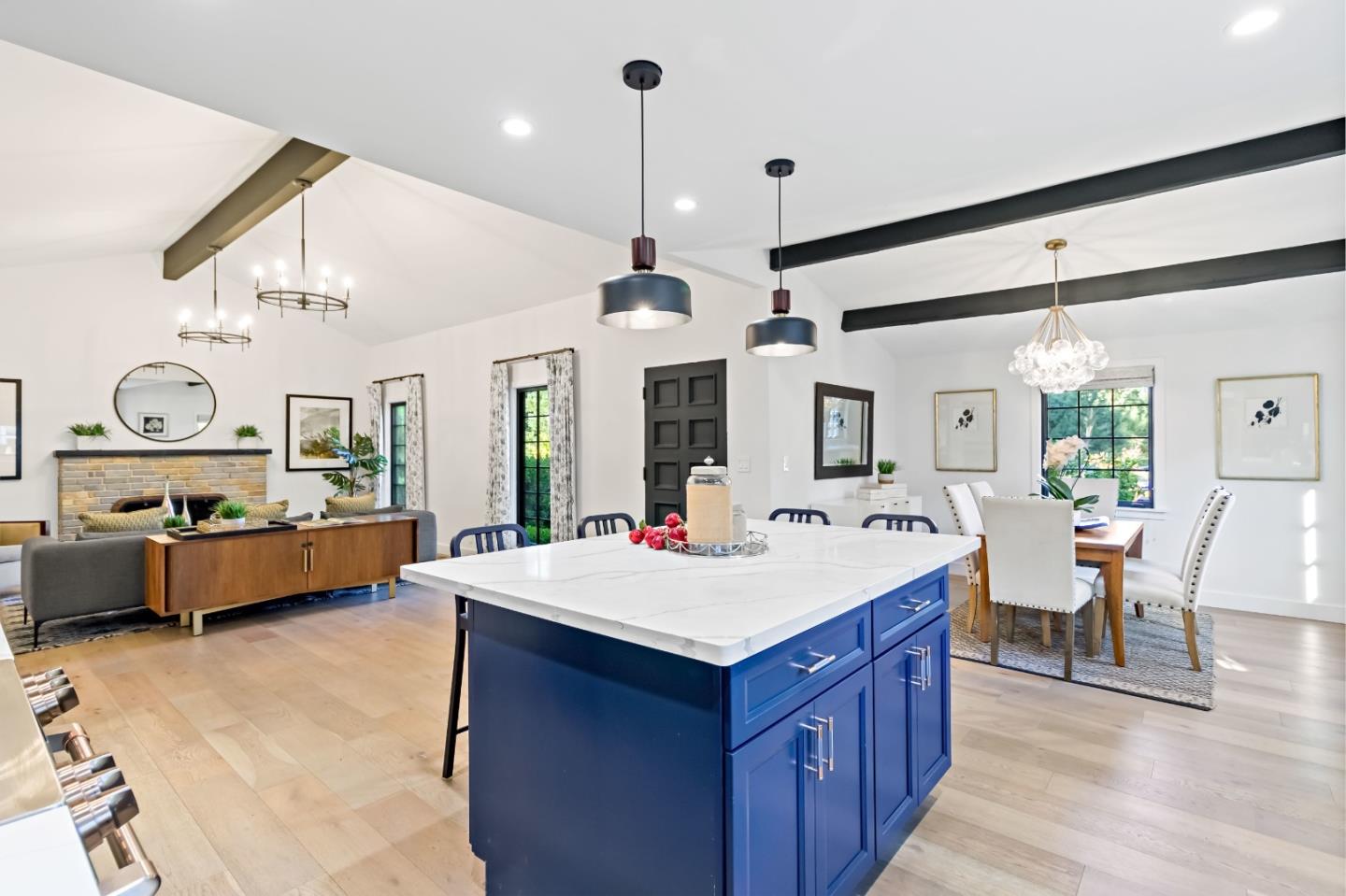Detail Gallery Image 35 of 79 For 2030 Sand Hill Rd, Menlo Park,  CA 94025 - 3 Beds | 2/1 Baths