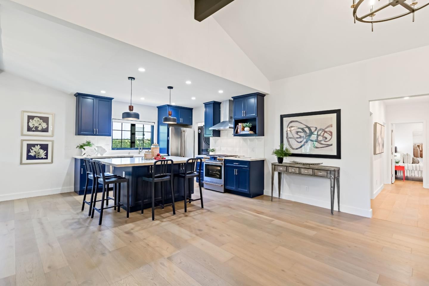 Detail Gallery Image 38 of 79 For 2030 Sand Hill Rd, Menlo Park,  CA 94025 - 3 Beds | 2/1 Baths