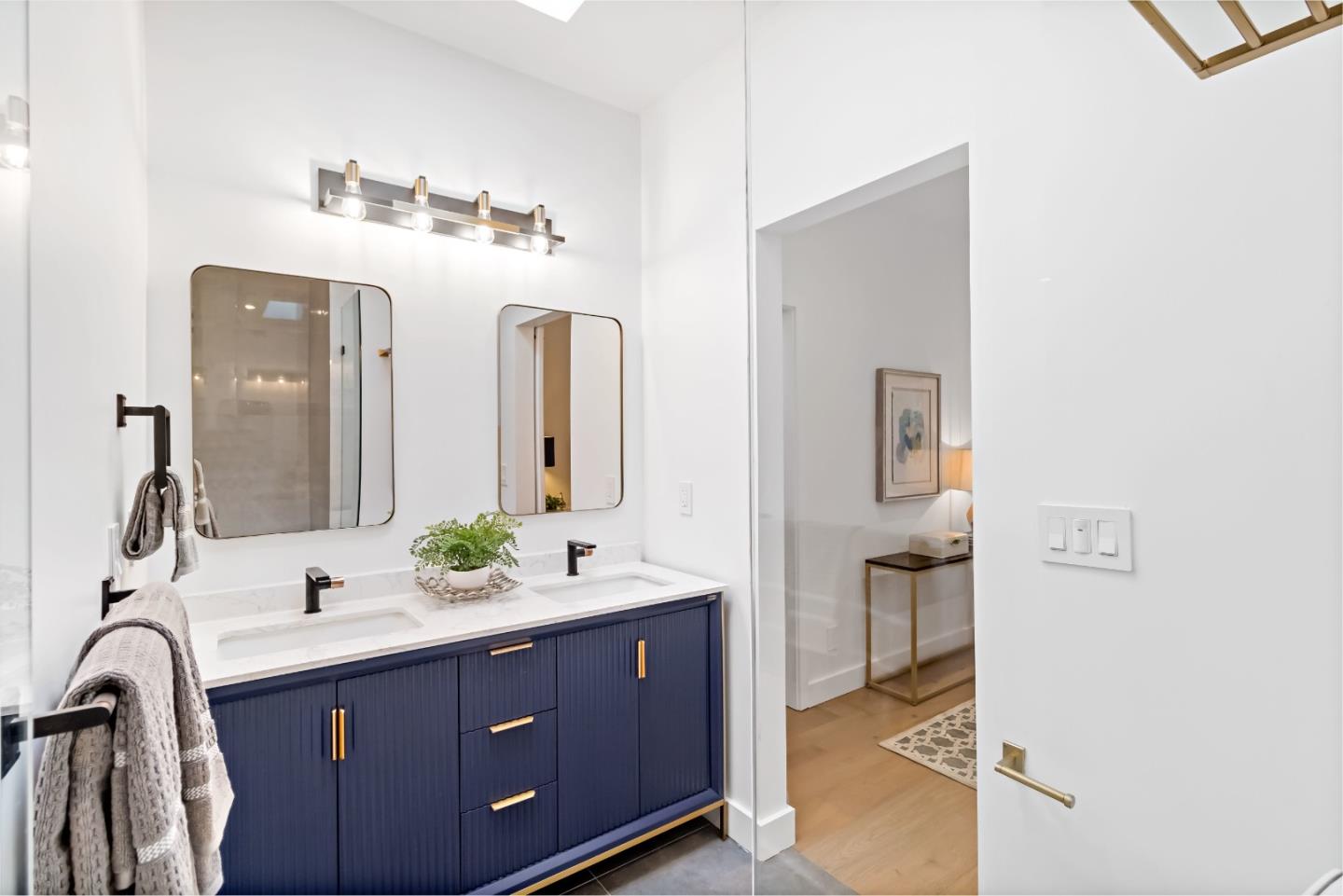 Detail Gallery Image 58 of 79 For 2030 Sand Hill Rd, Menlo Park,  CA 94025 - 3 Beds | 2/1 Baths