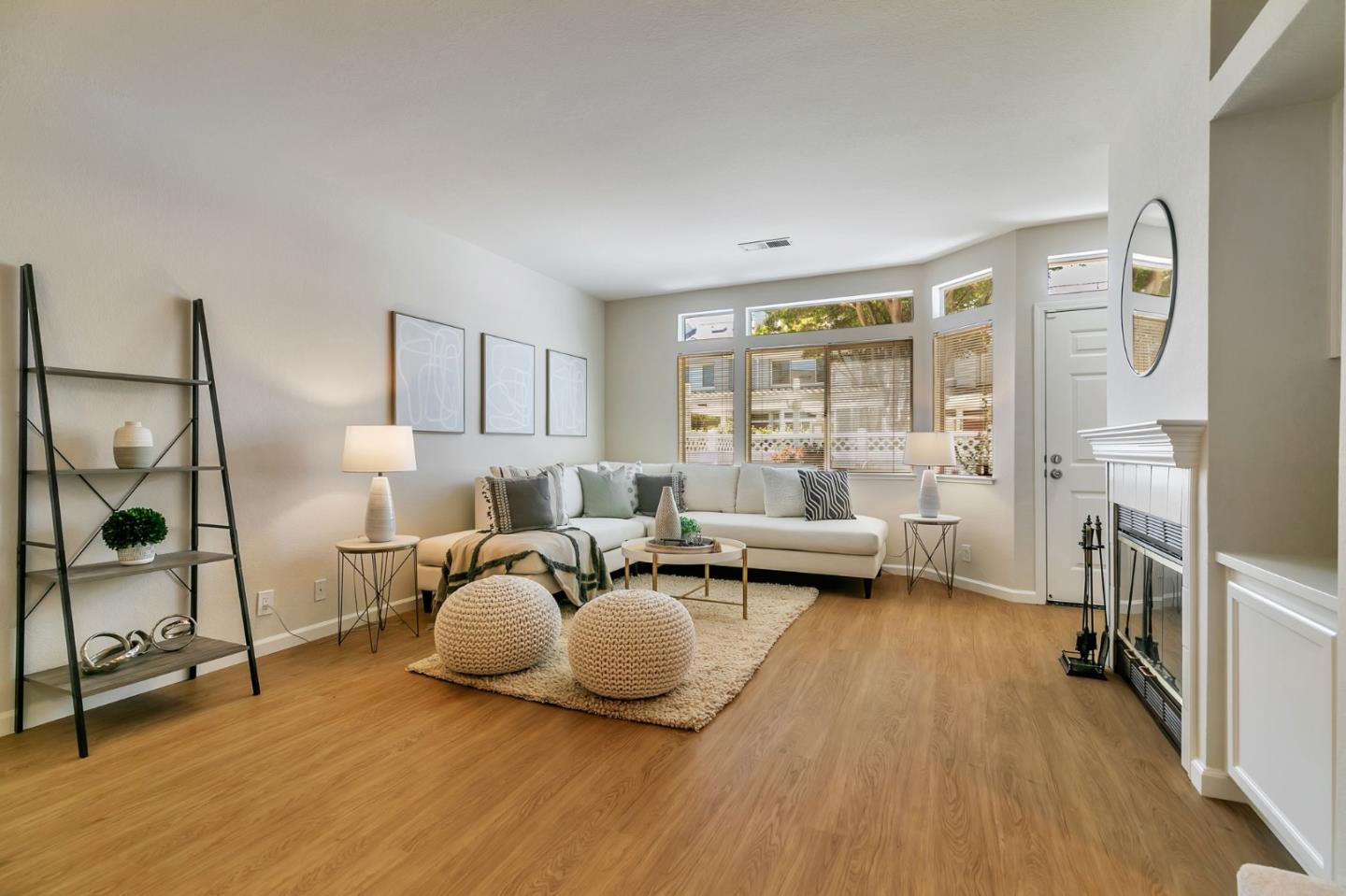 Detail Gallery Image 10 of 46 For 3637 Cabernet Vineyards Cir, San Jose,  CA 95117 - 2 Beds | 2/1 Baths