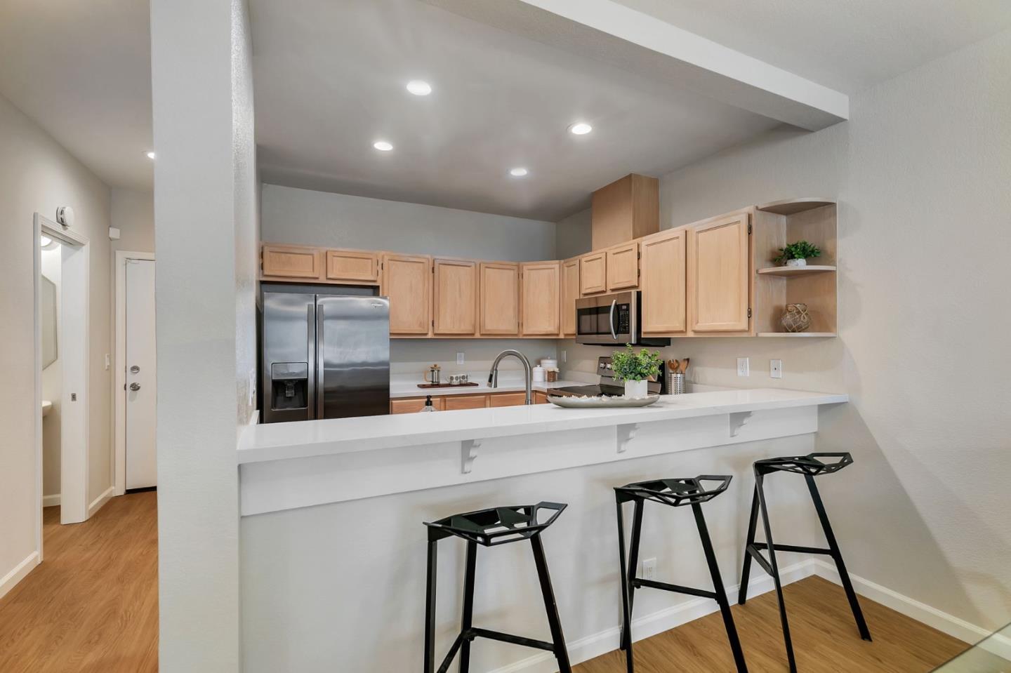 Detail Gallery Image 15 of 46 For 3637 Cabernet Vineyards Cir, San Jose,  CA 95117 - 2 Beds | 2/1 Baths