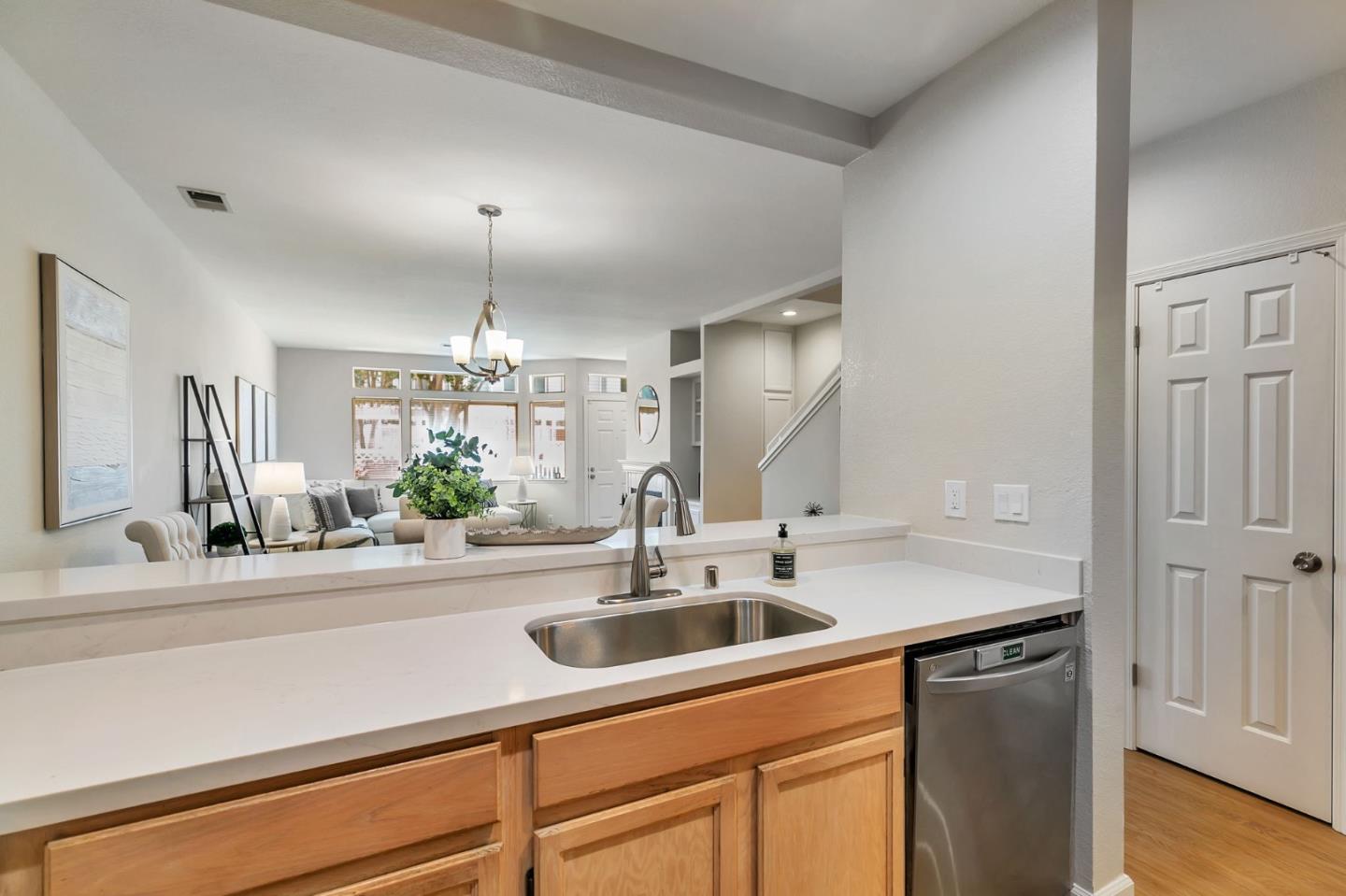Detail Gallery Image 21 of 46 For 3637 Cabernet Vineyards Cir, San Jose,  CA 95117 - 2 Beds | 2/1 Baths