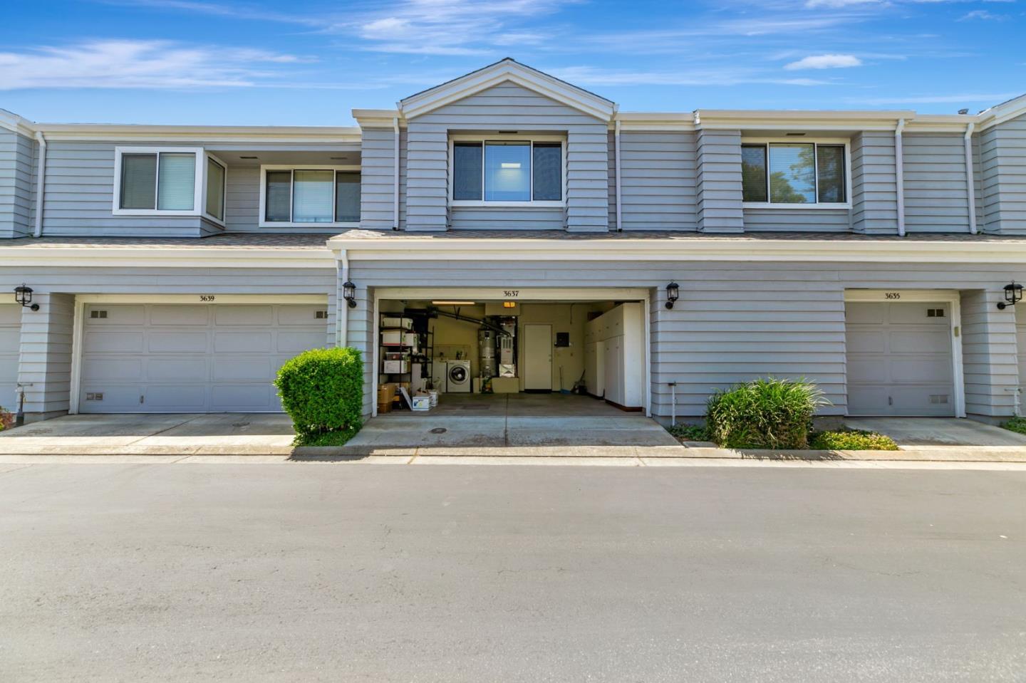 Detail Gallery Image 36 of 46 For 3637 Cabernet Vineyards Cir, San Jose,  CA 95117 - 2 Beds | 2/1 Baths