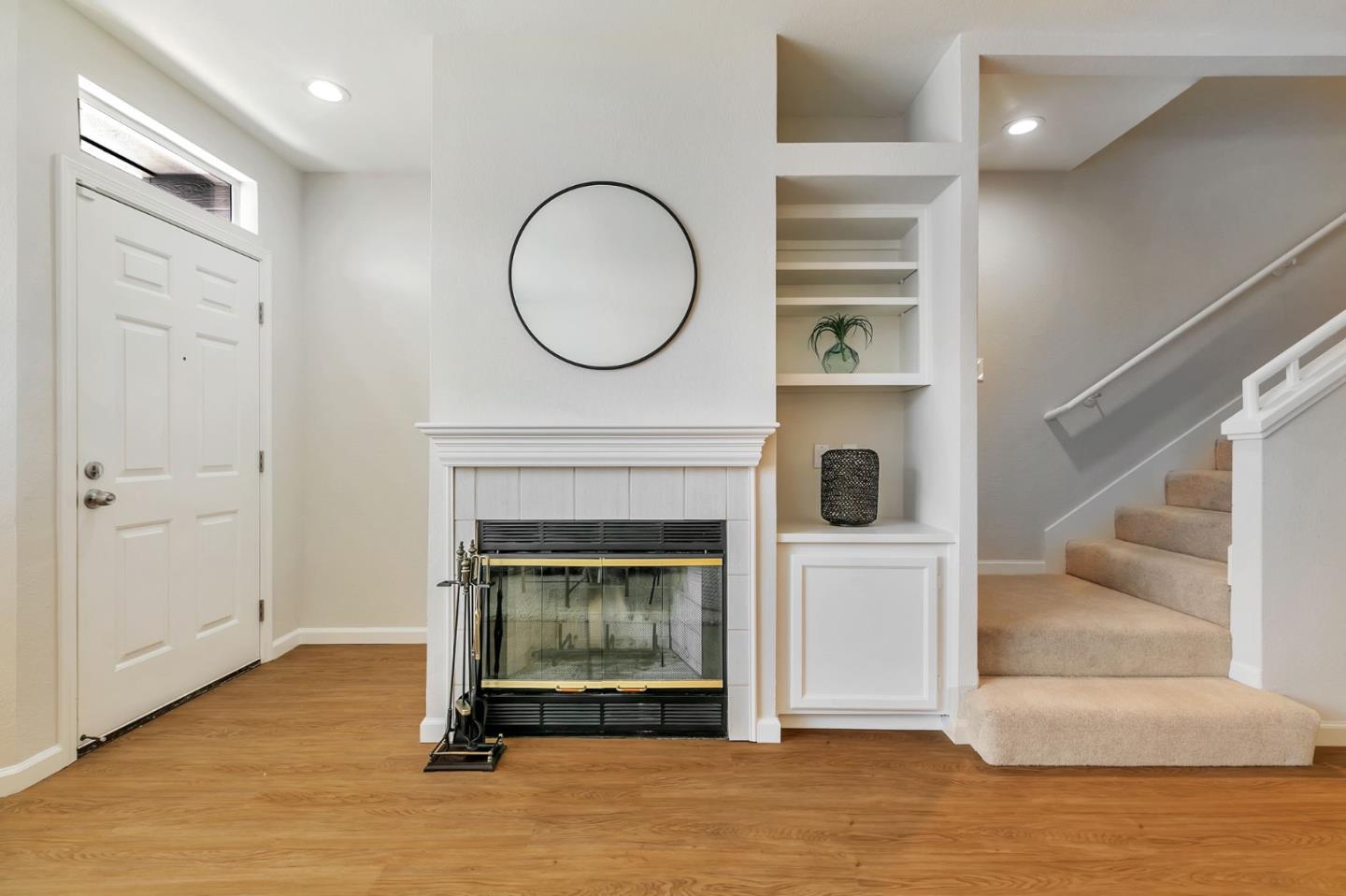 Detail Gallery Image 7 of 46 For 3637 Cabernet Vineyards Cir, San Jose,  CA 95117 - 2 Beds | 2/1 Baths