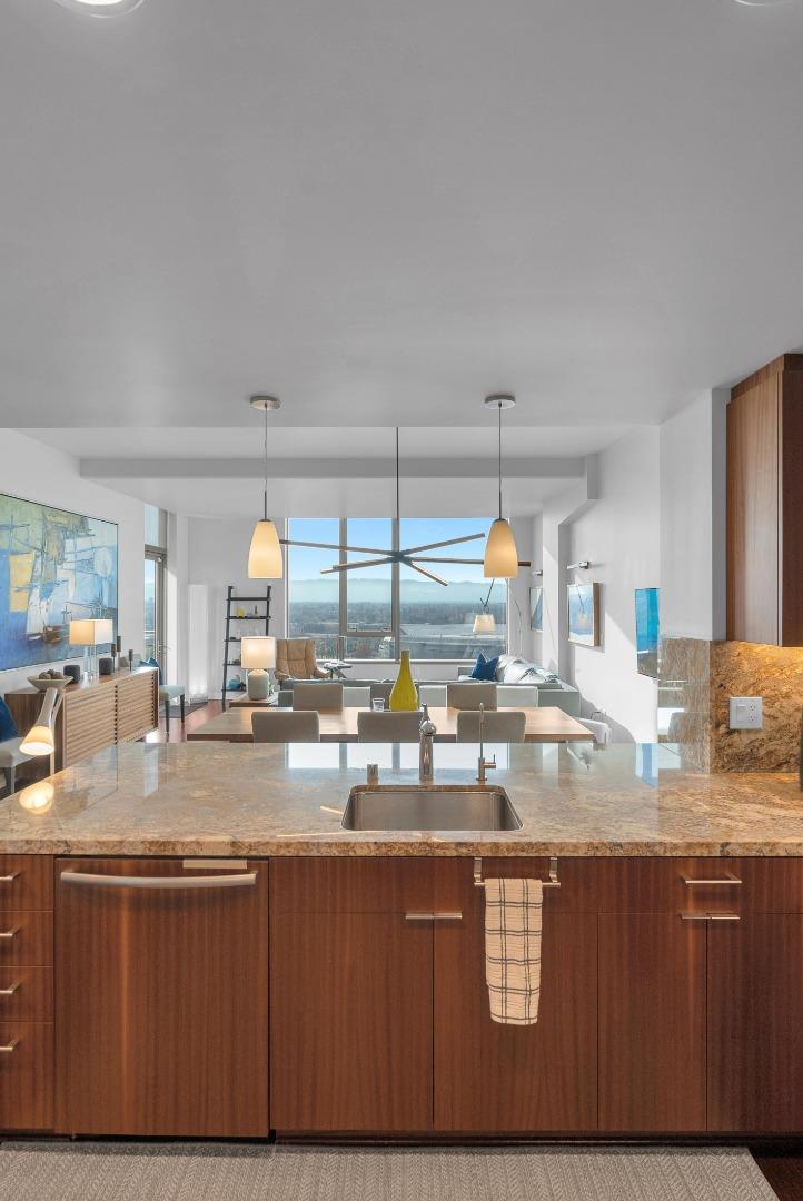 Detail Gallery Image 17 of 45 For 38 N Almaden Blvd #2007,  San Jose,  CA 95110 - 3 Beds | 2 Baths