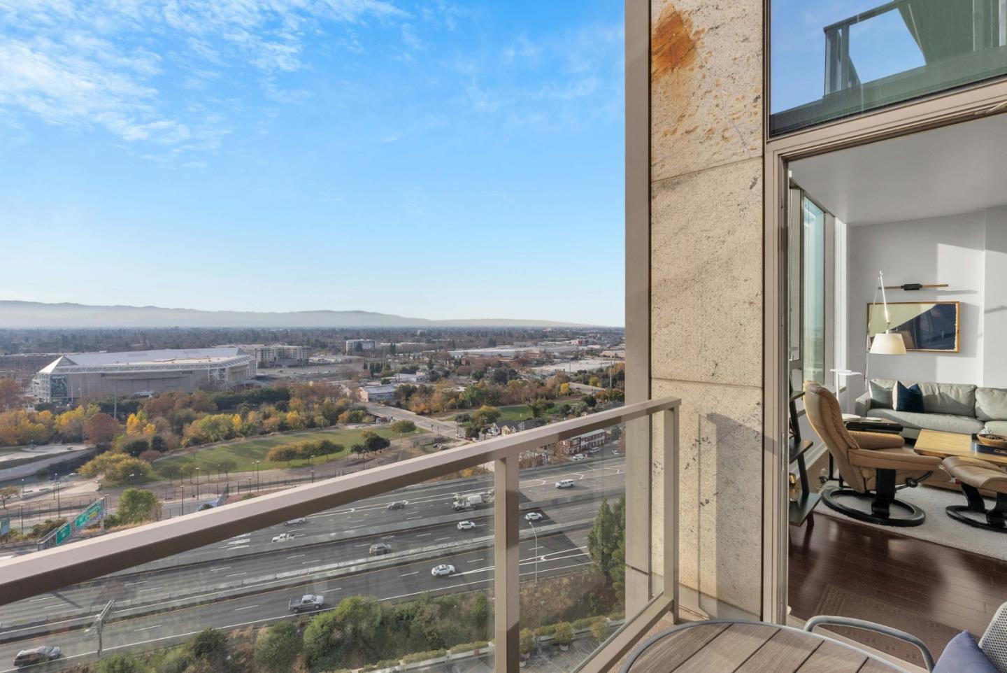 Detail Gallery Image 7 of 45 For 38 N Almaden Blvd #2007,  San Jose,  CA 95110 - 3 Beds | 2 Baths