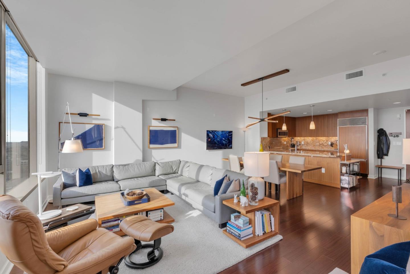Detail Gallery Image 9 of 45 For 38 N Almaden Blvd #2007,  San Jose,  CA 95110 - 3 Beds | 2 Baths
