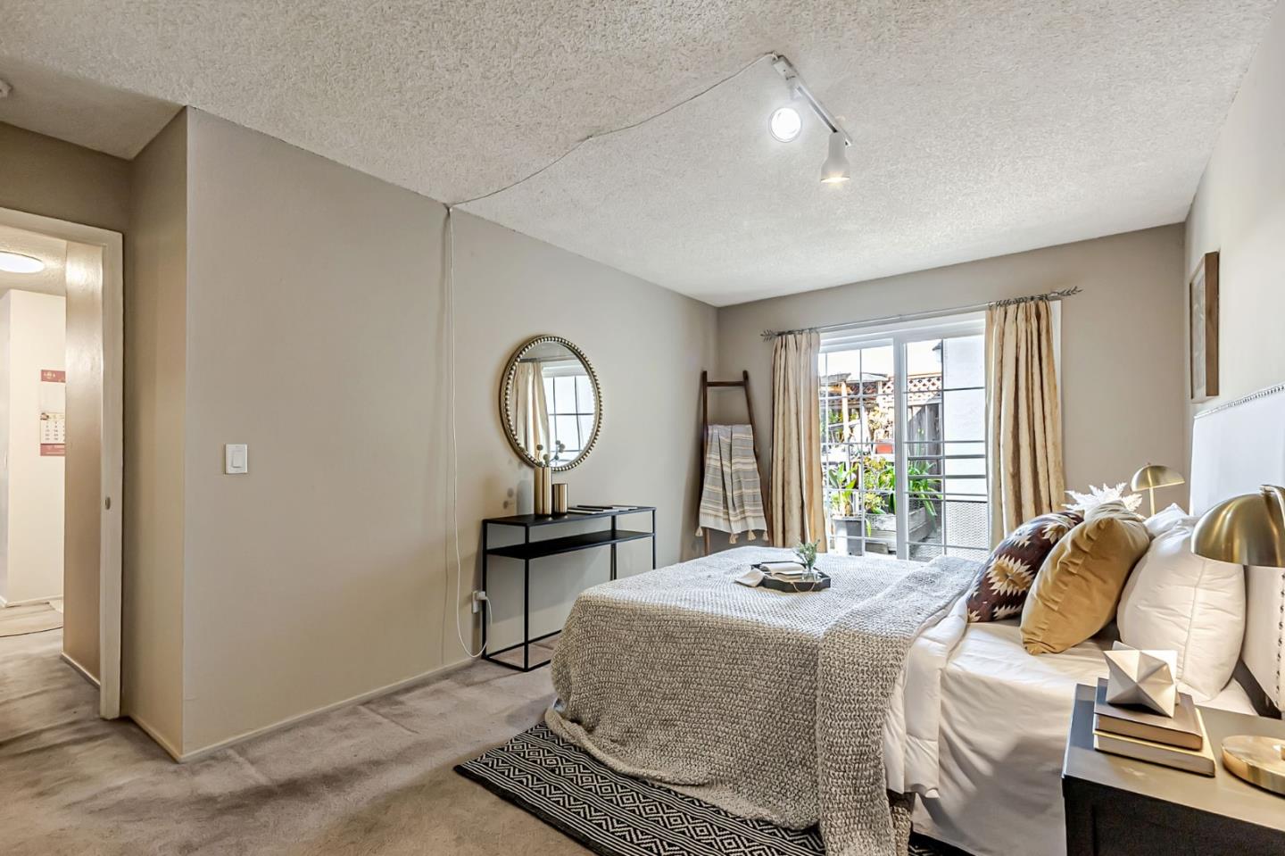 Detail Gallery Image 12 of 20 For 1182 Turtlerock Dr, San Jose,  CA 95122 - 3 Beds | 2 Baths